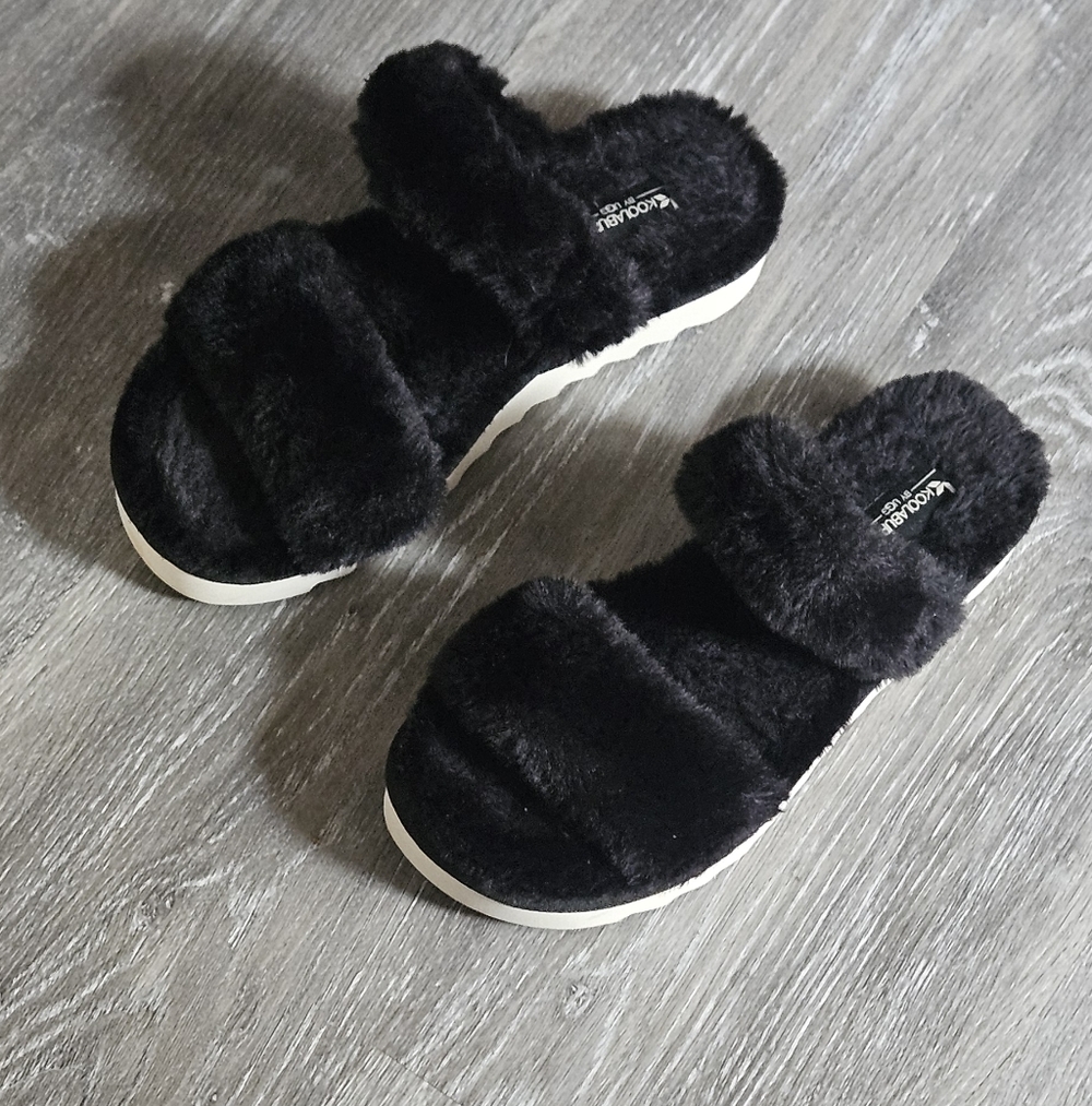 Koolaburra by UGG Slide Slippers Black Open Toe Sandal